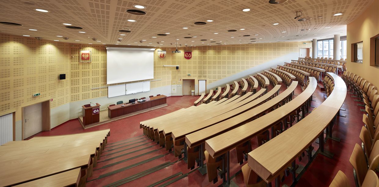 University of Łódź, Faculty of Economics and Sociology <br class="no_br" />- new auditorium and alteration - AGG
