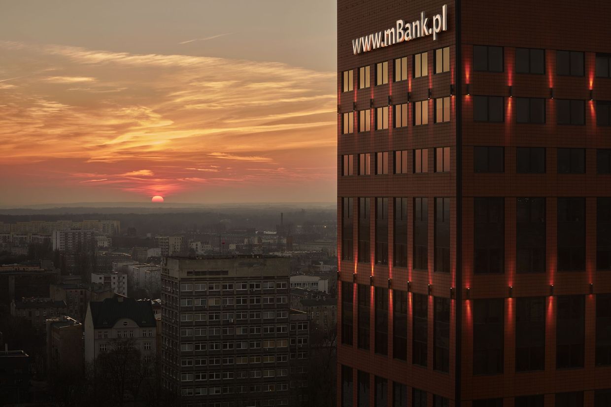 Biurowiec Red Tower <br class="no_br" />- modernizacja - AGG